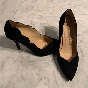 Chinese Laundry Black Scallop Heels